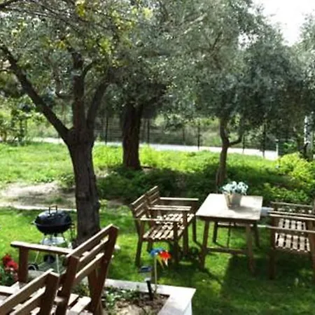 Smaragdi Apartman Pefkári