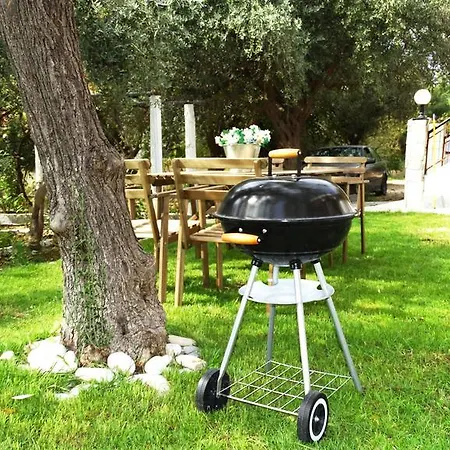 Smaragdi Apartman Pefkári